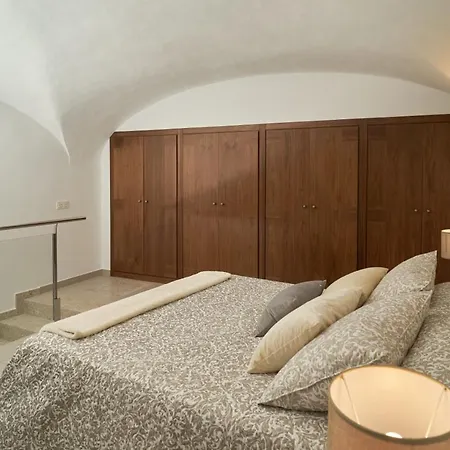 Turistico Centro Monumental -- Caces