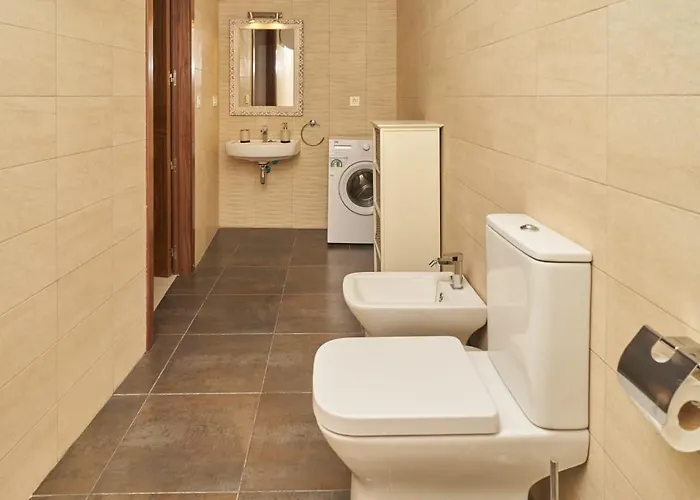 Turistico Centro Monumental -- * Caces